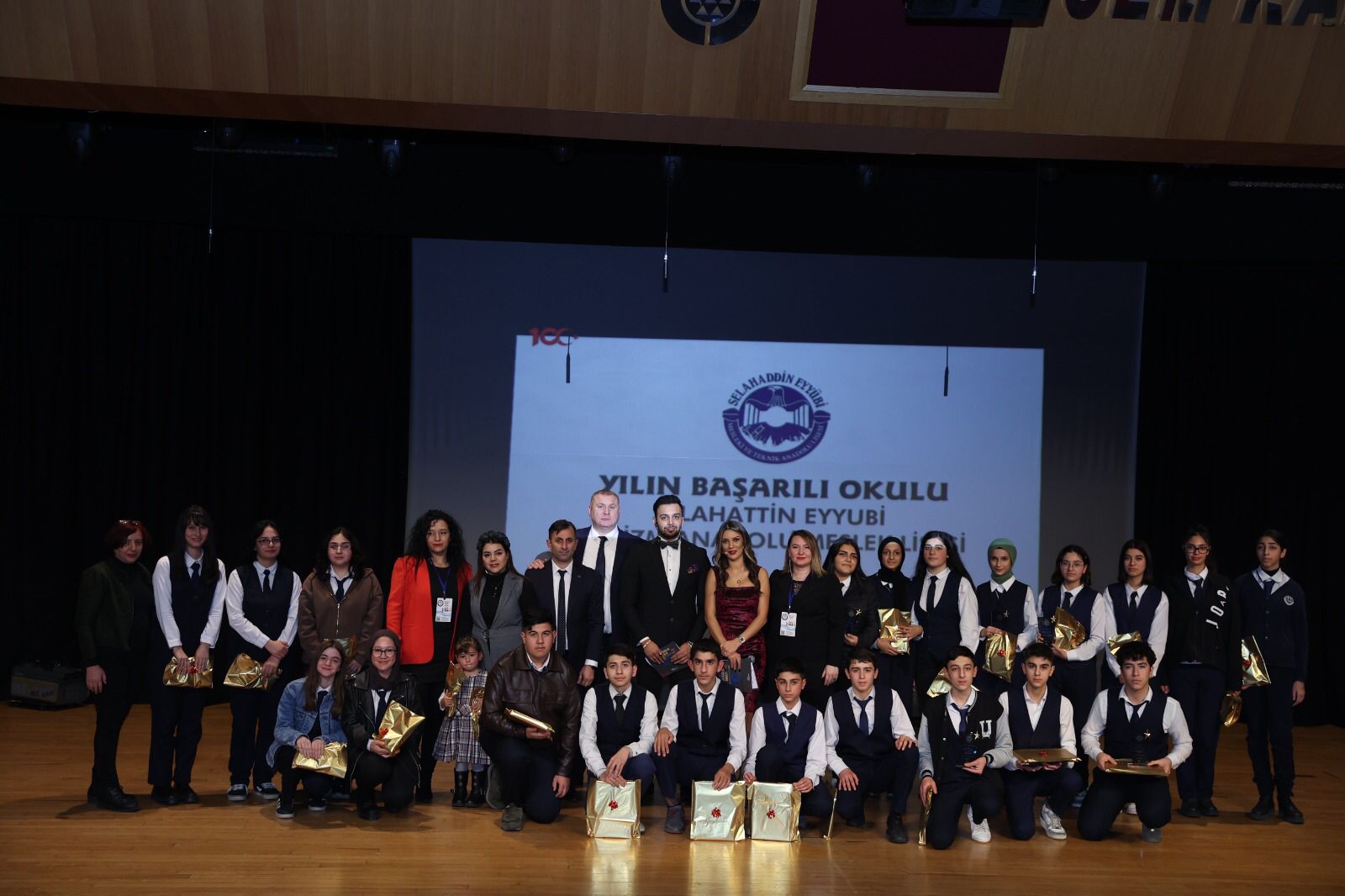 Yılın Başarılı Ödülü Selahattin Eyyubi Anadolu Meslek Lisesi